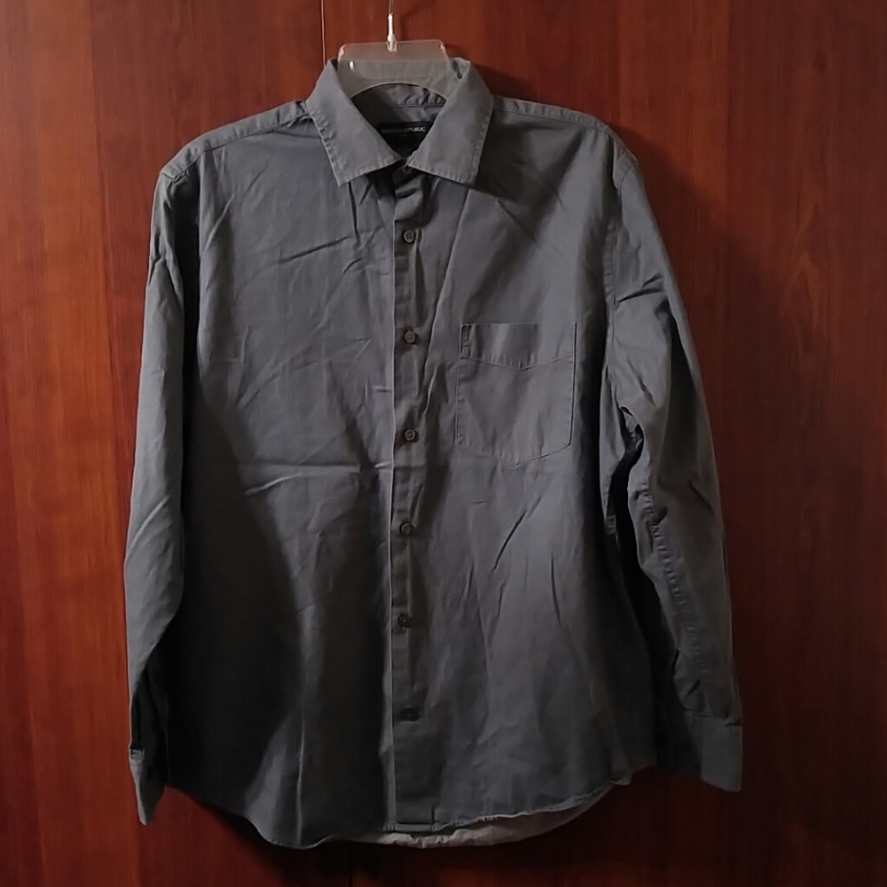 Banana Republic Slate Long Sleeve Button Down Size Medium